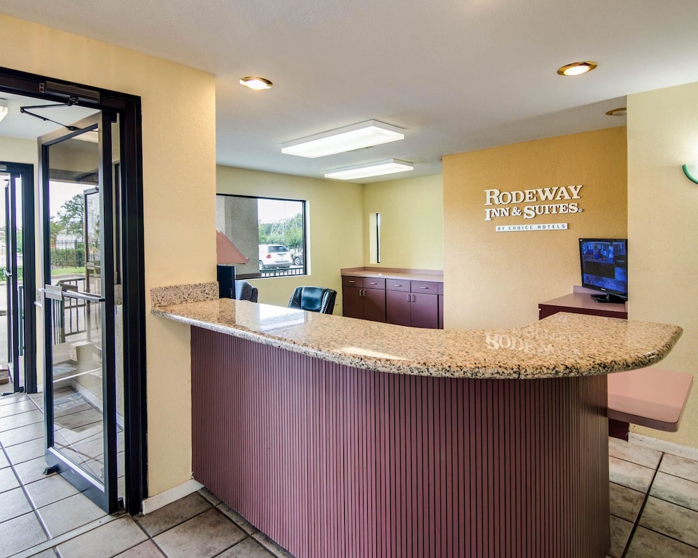 rodeway inn and suites highway 290 northwest