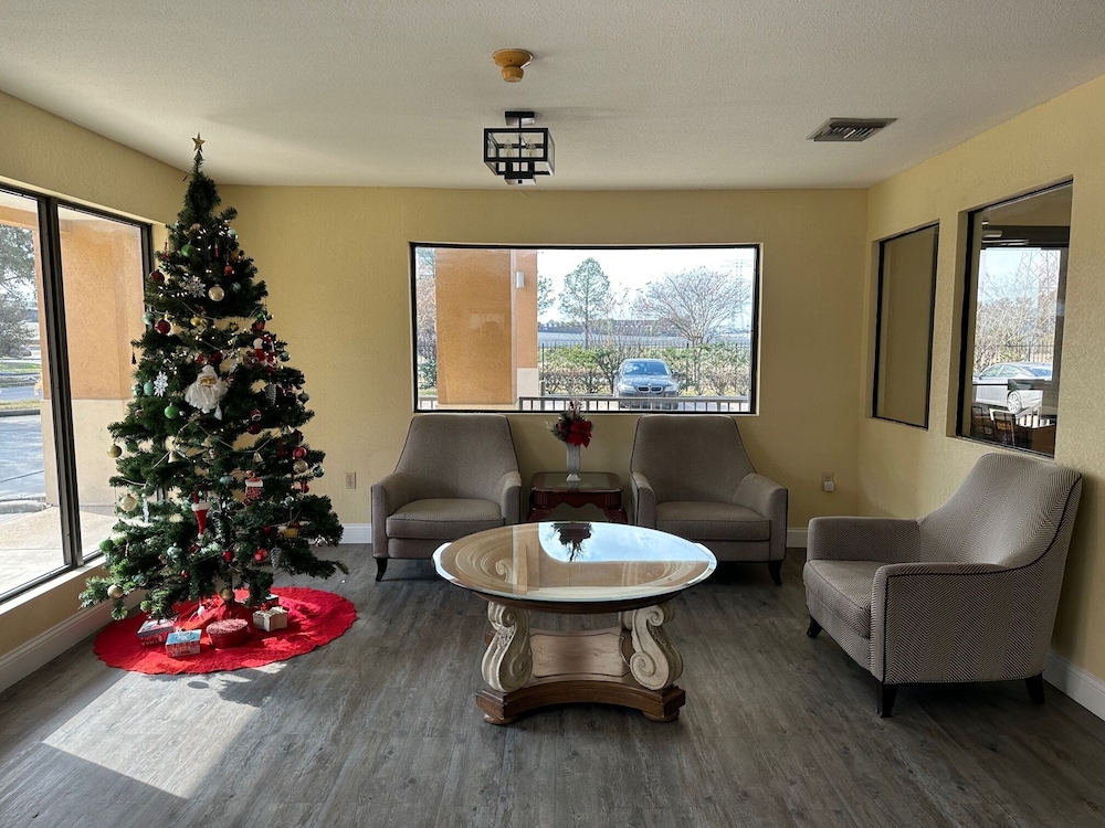 rodeway inn and suites highway 290 northwest
