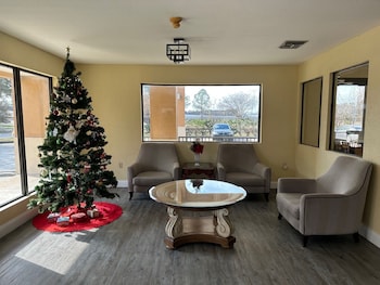 rodeway inn and suites highway 290 northwest