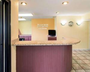 rodeway inn and suites highway 290 northwest