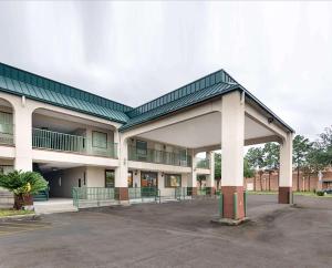 rodeway inn and suites highway 290 northwest