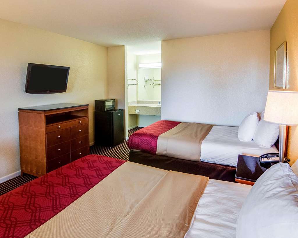 rodeway inn and suites highway 290 northwest