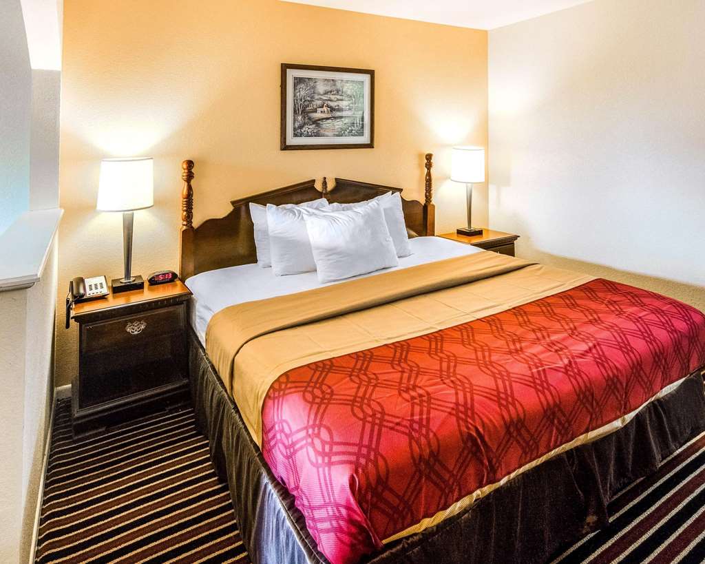 rodeway inn and suites highway 290 northwest