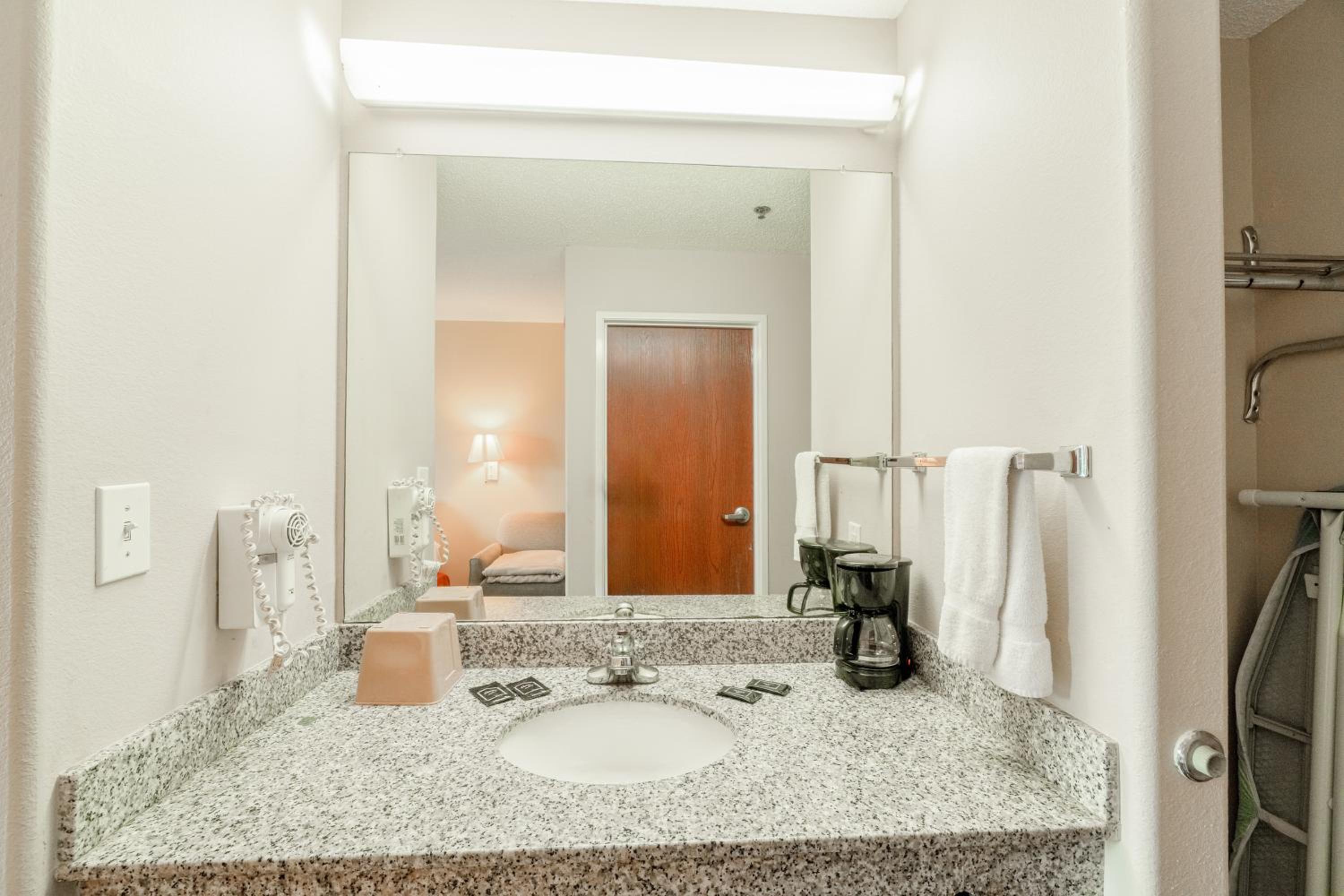 capital o fairway inn baytown la porte tx