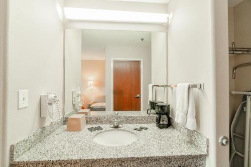 capital o fairway inn baytown la porte tx