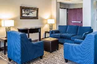 comfort suites i 35 north