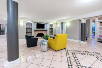 super 8 by wyndham the woodlands north