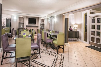 Super 8 By Wyndham The Woodlands North,Montgomery>>Houston,3 star