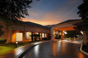 courtyard by marriott houston hobby airport