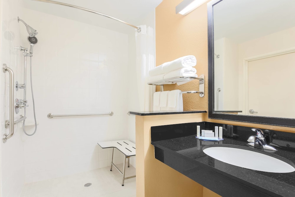 fairfield inn and suites houston humble