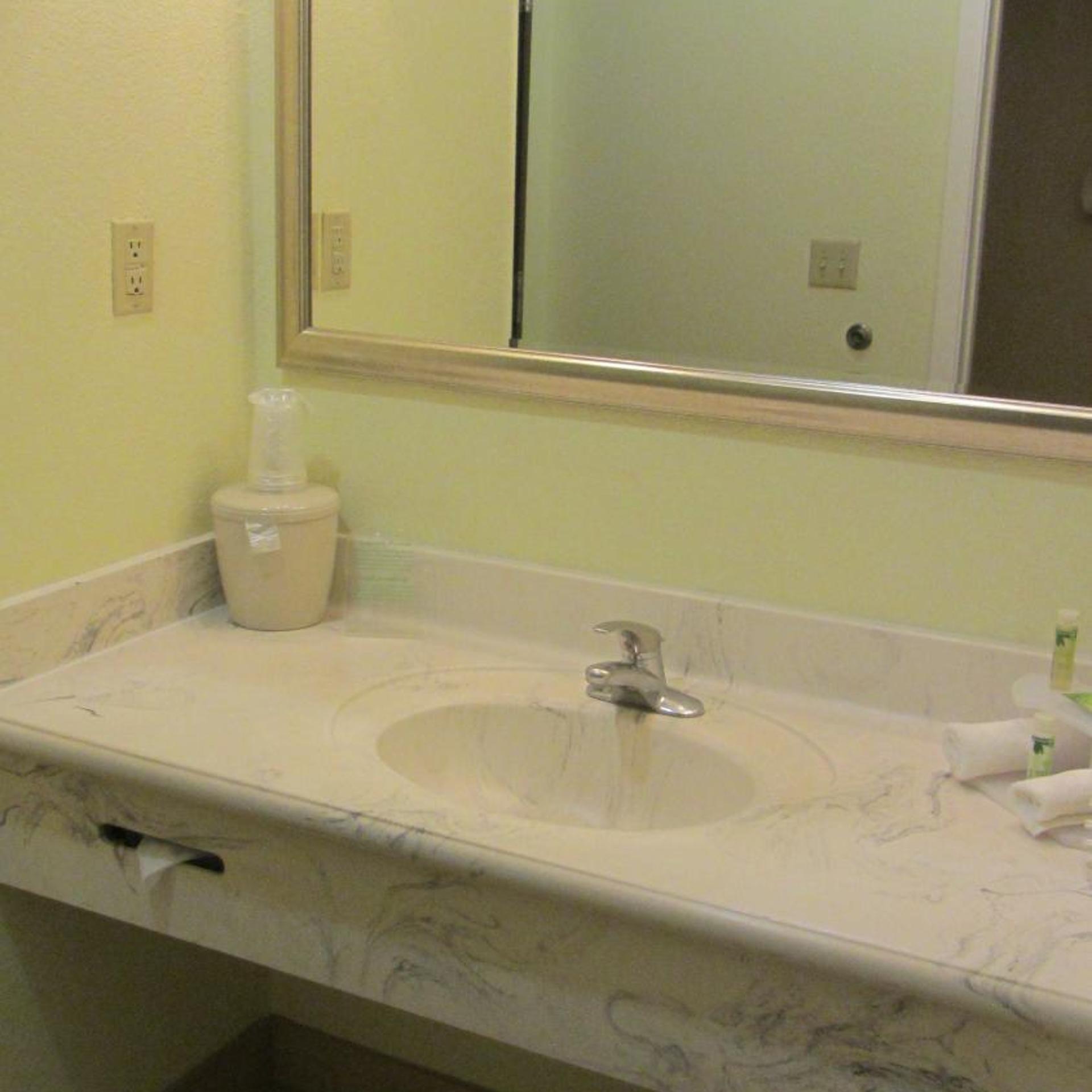 holiday inn express and suites houston north intercontinental by ihg
