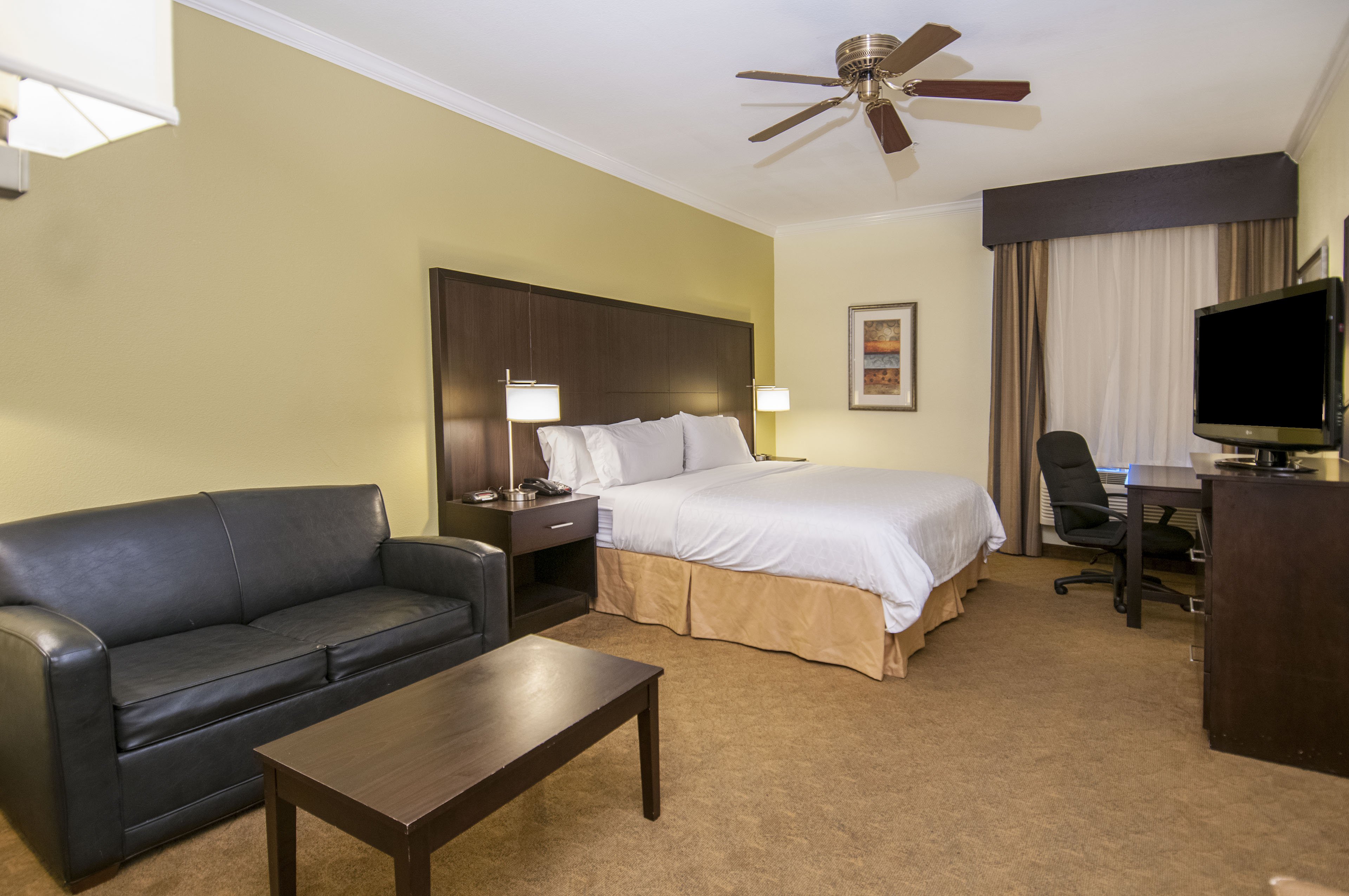 holiday inn express and suites houston north intercontinental by ihg
