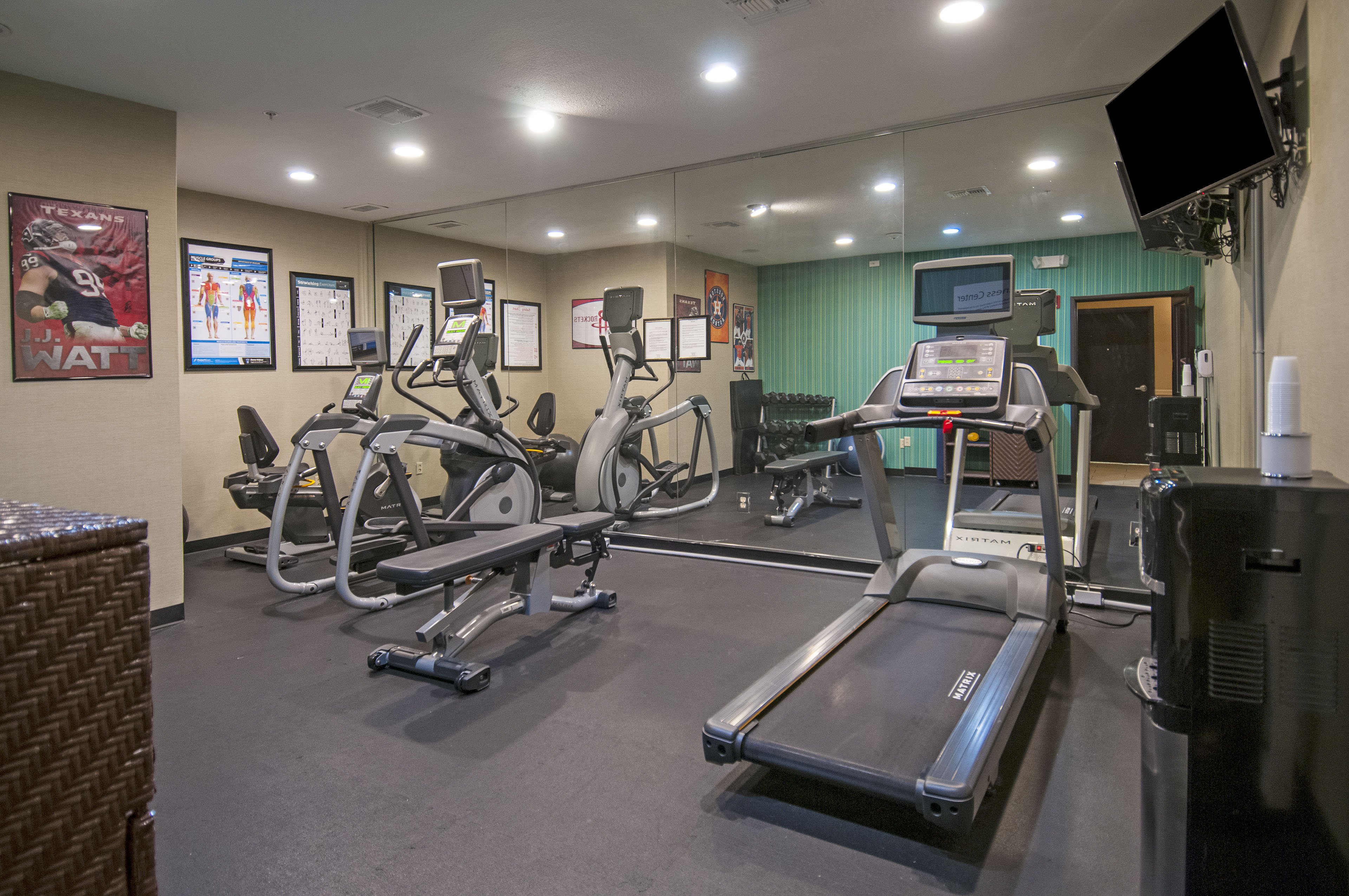 holiday inn express and suites houston north intercontinental by ihg