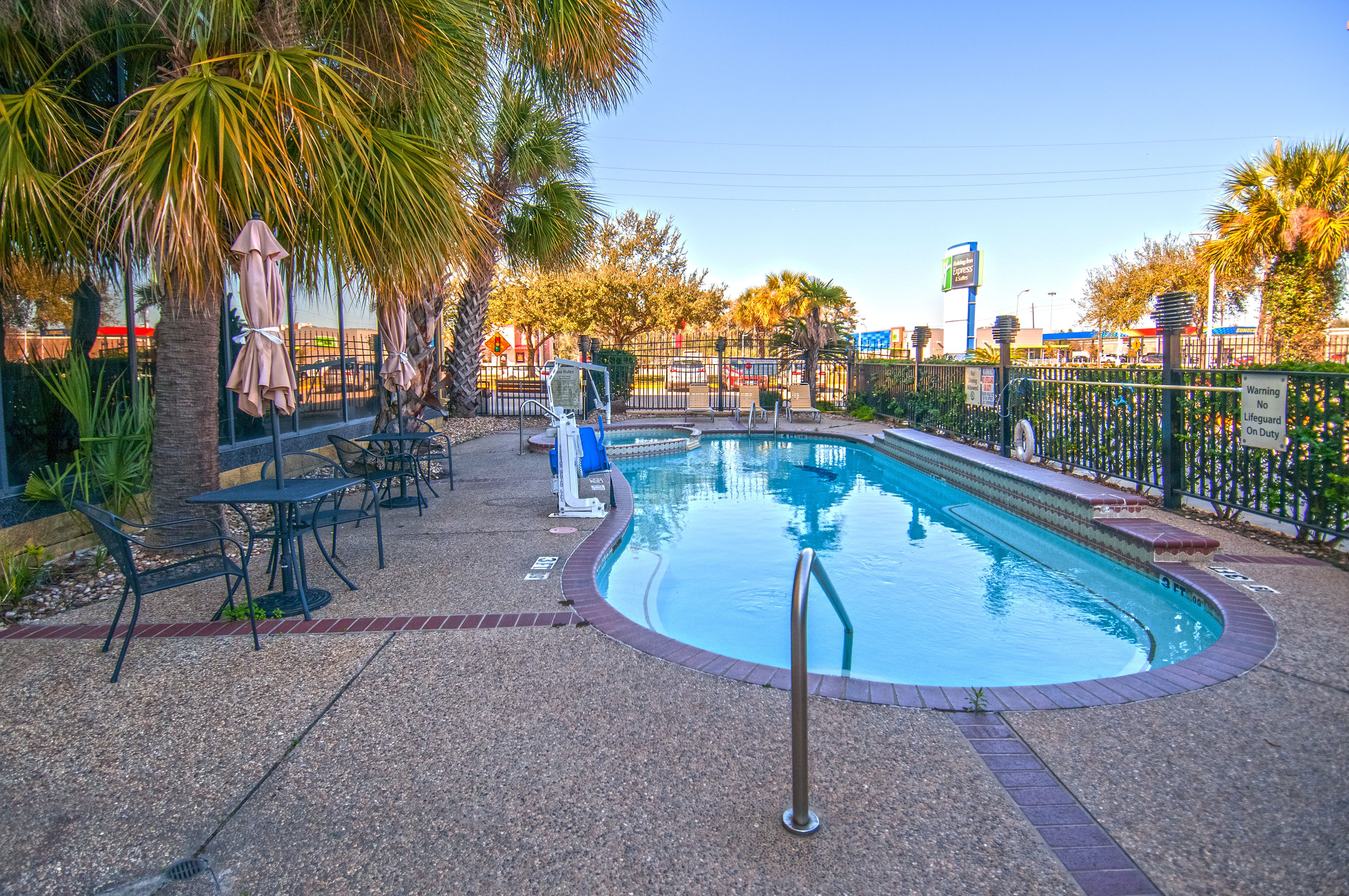 holiday inn express and suites houston north intercontinental by ihg