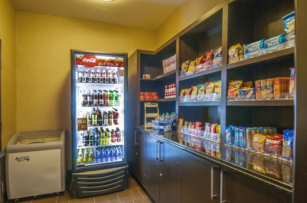 holiday inn express and suites houston north intercontinental by ihg
