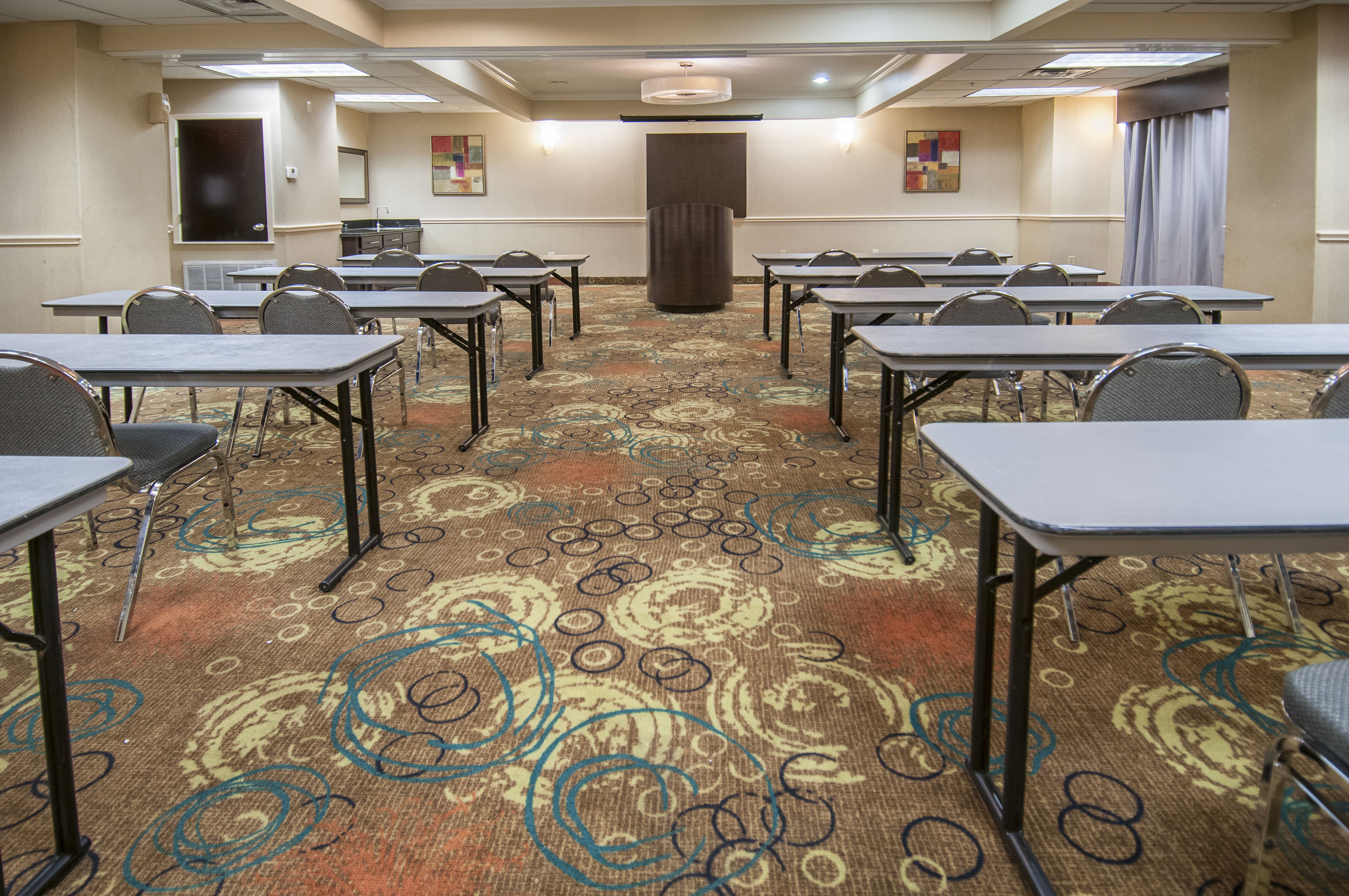 holiday inn express and suites houston north intercontinental by ihg