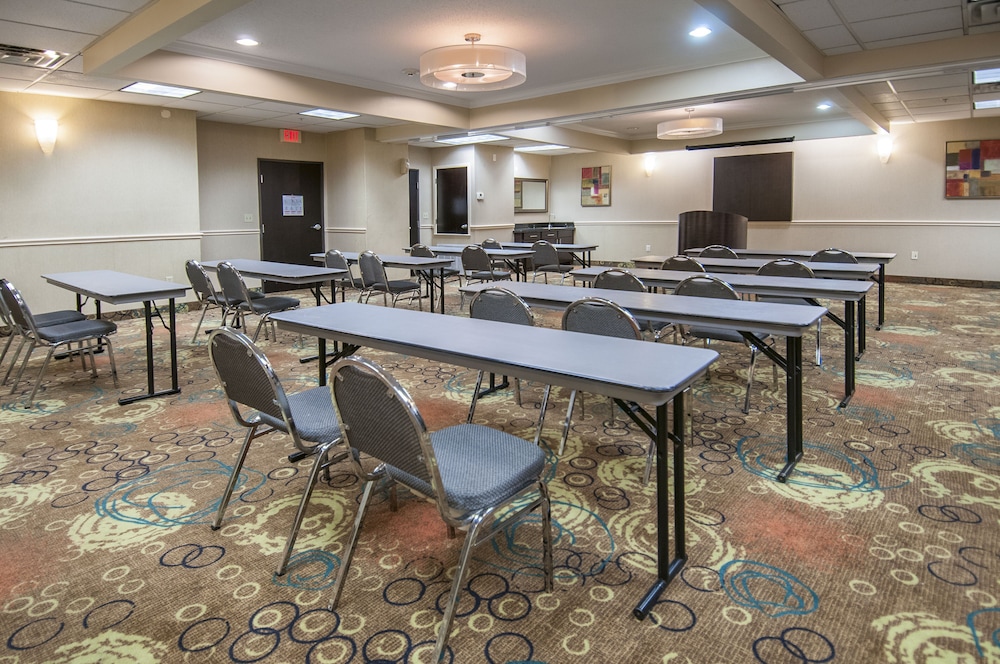 holiday inn express and suites houston north intercontinental by ihg