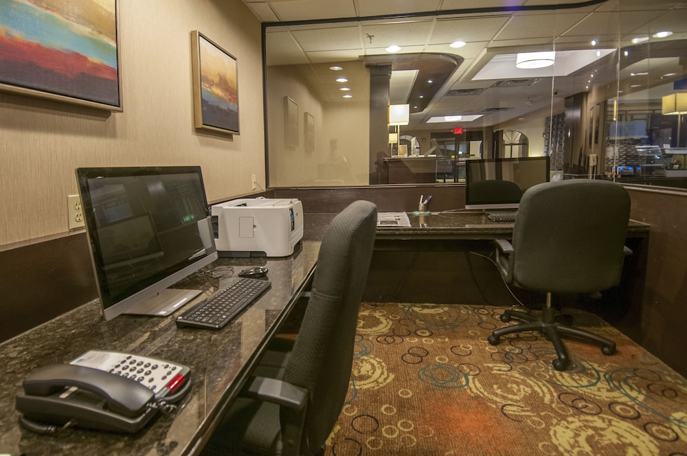 holiday inn express and suites houston north intercontinental by ihg