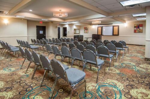 holiday inn express and suites houston north intercontinental by ihg