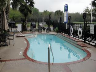 holiday inn express and suites houston north intercontinental by ihg
