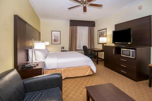 holiday inn express and suites houston north intercontinental by ihg