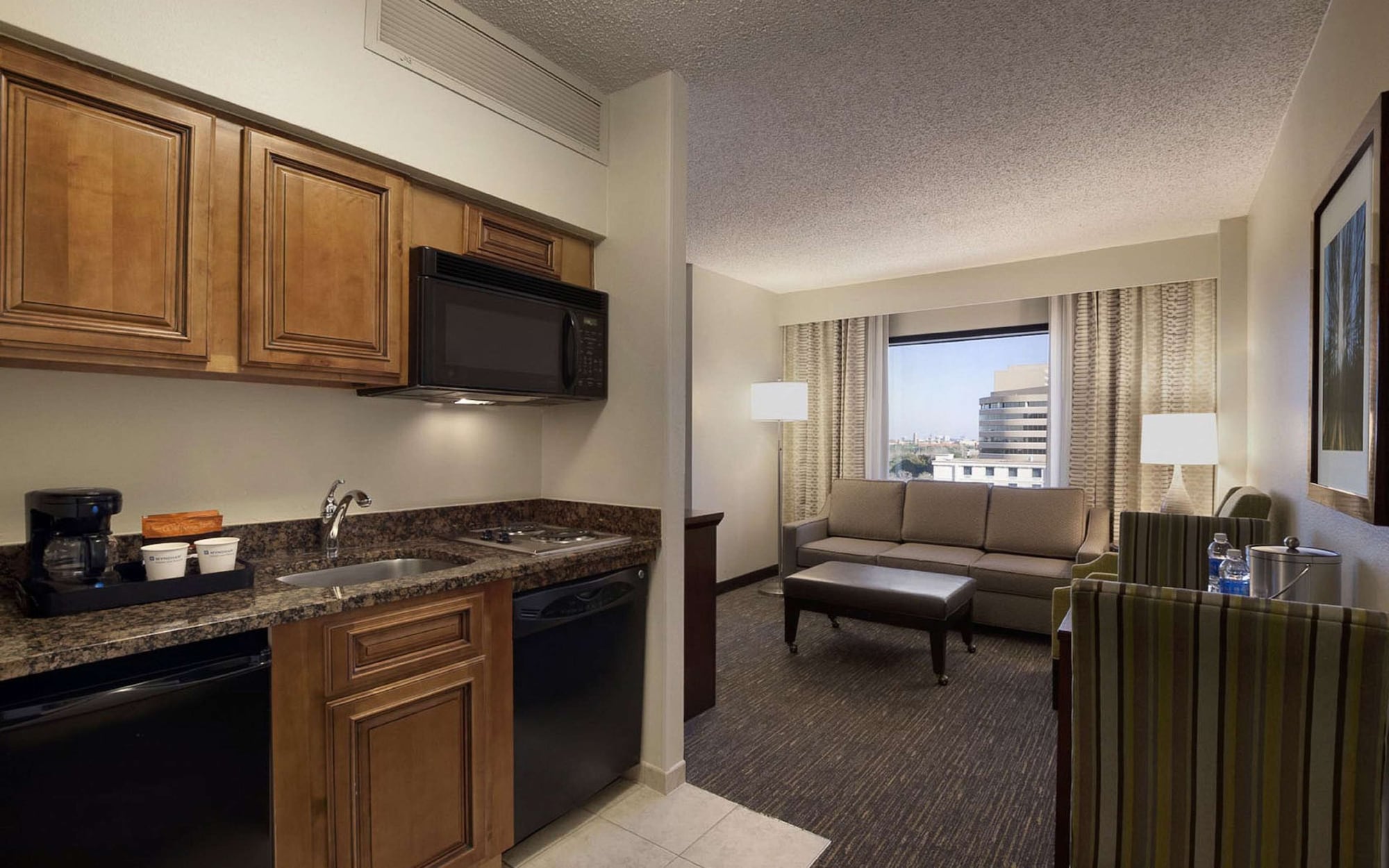doubletree by hilton houston medical center hotel and suites