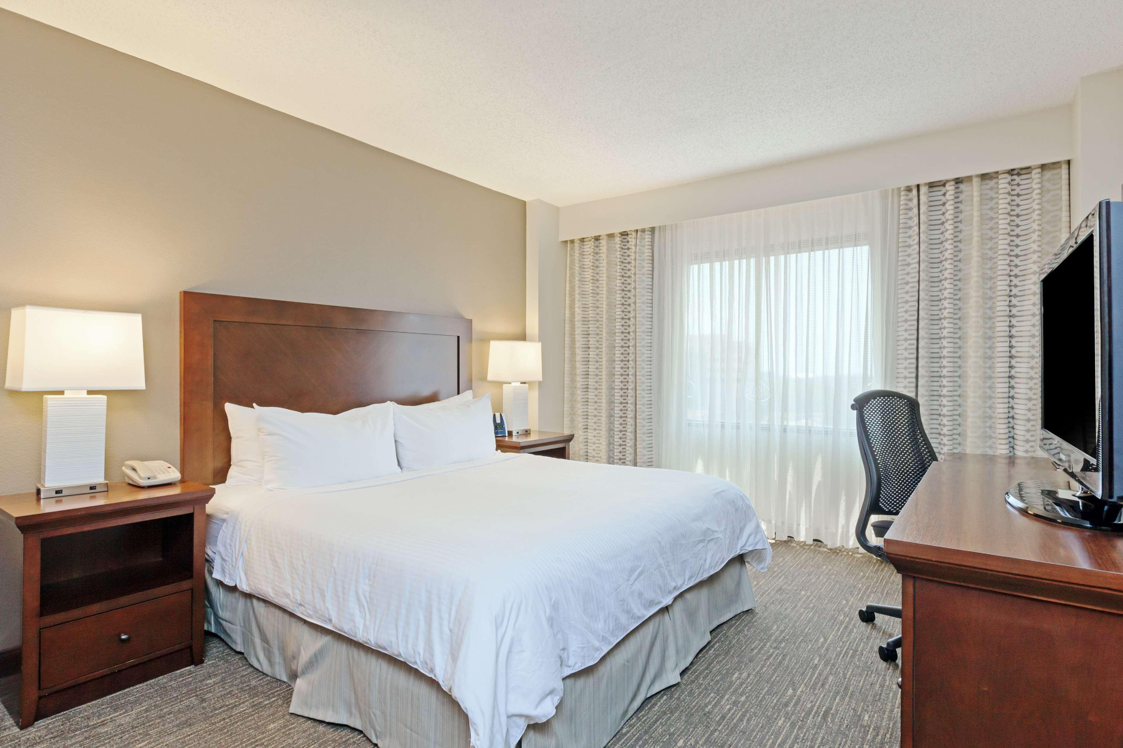 doubletree by hilton houston medical center hotel and suites