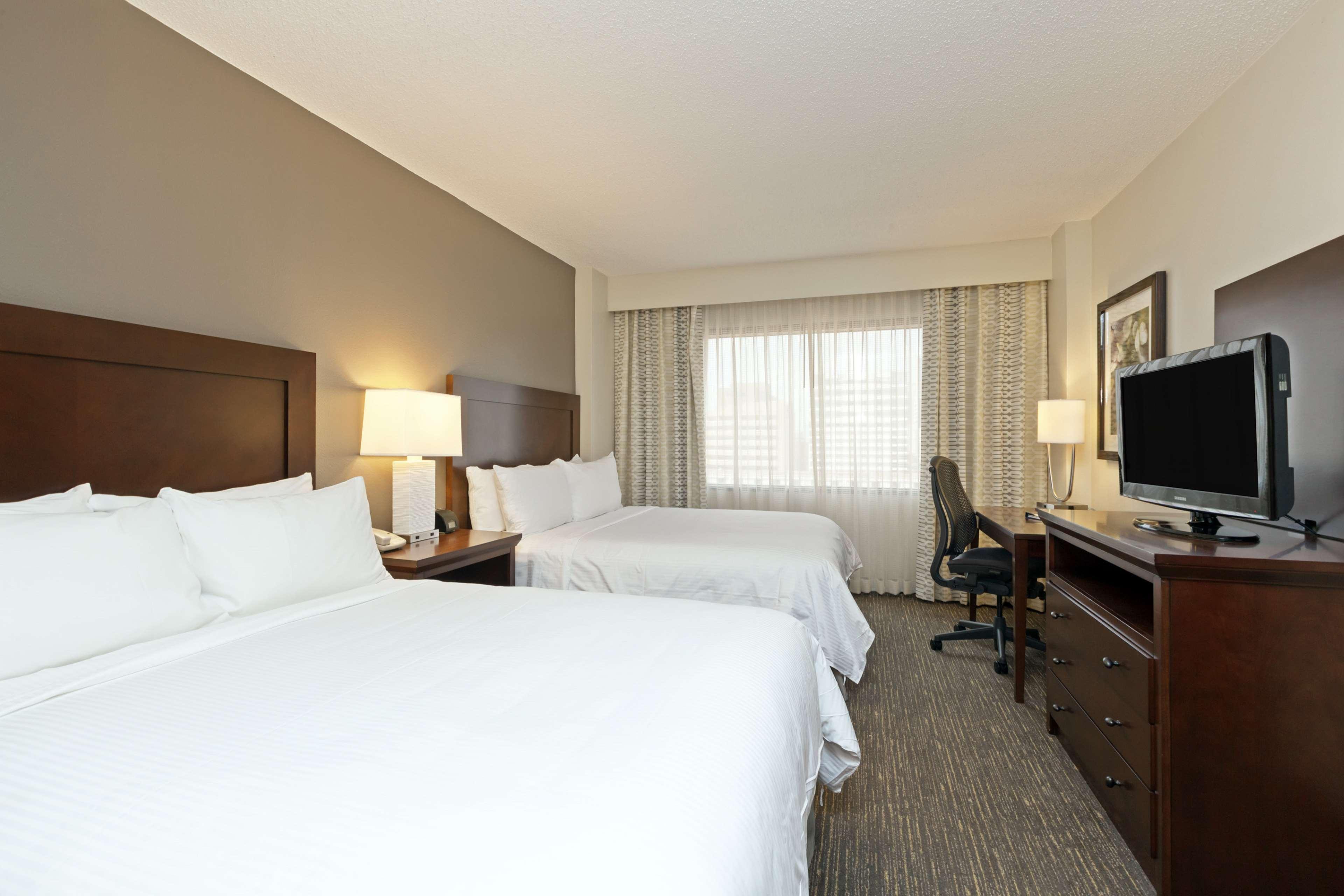 doubletree by hilton houston medical center hotel and suites