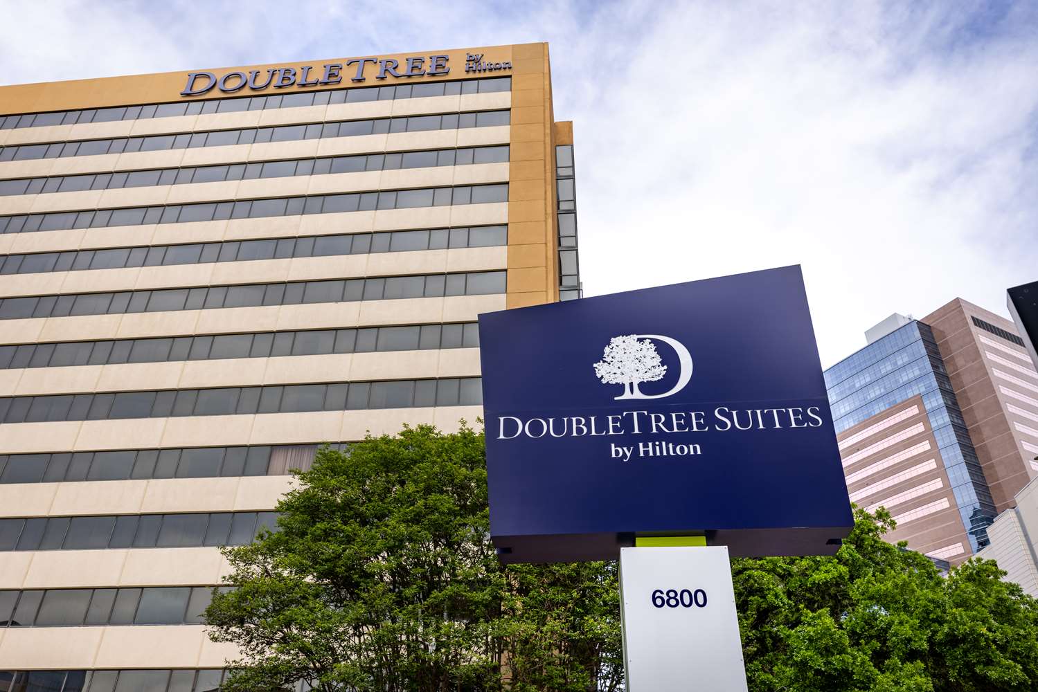 doubletree by hilton houston medical center hotel and suites