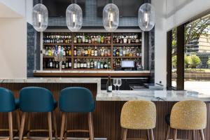 doubletree by hilton houston medical center hotel and suites