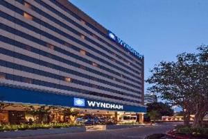 doubletree by hilton houston medical center hotel and suites