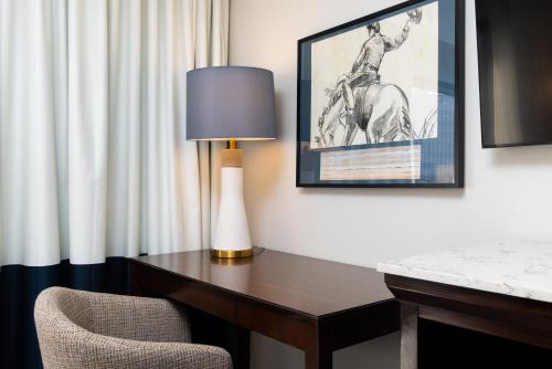 doubletree by hilton houston medical center hotel and suites