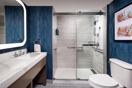 doubletree by hilton houston medical center hotel and suites