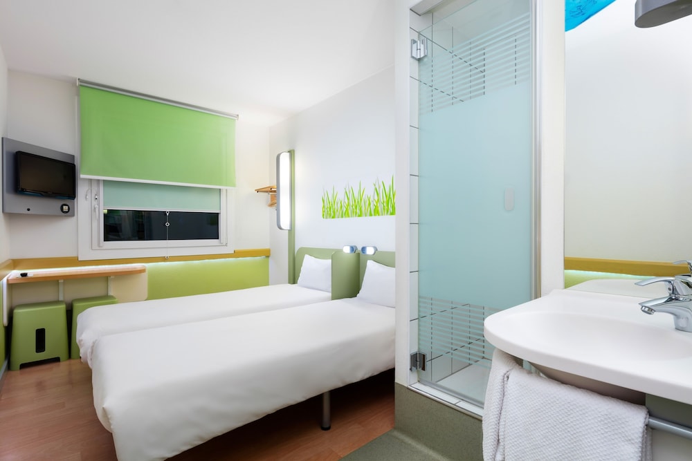 ibis budget warszawa reduta