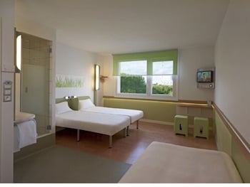 ibis budget warszawa reduta