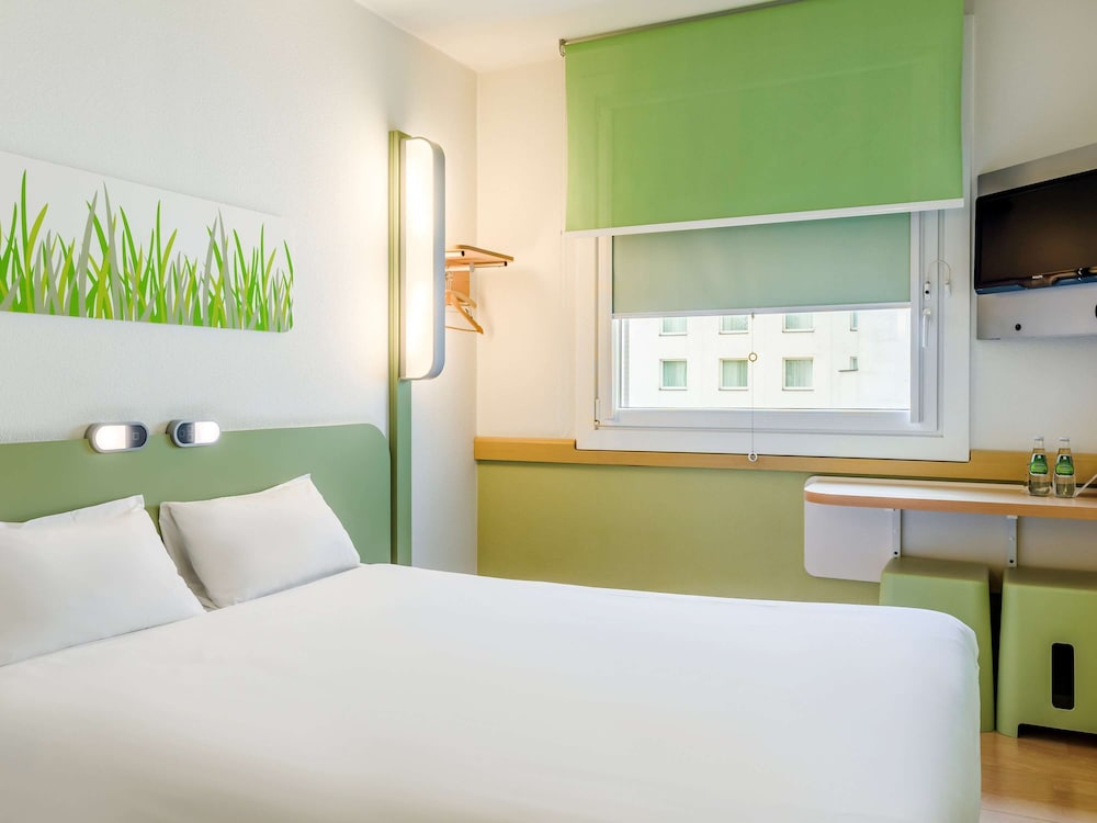 ibis budget warszawa reduta