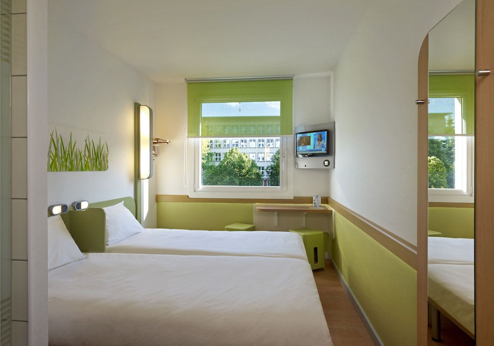 ibis budget warszawa reduta