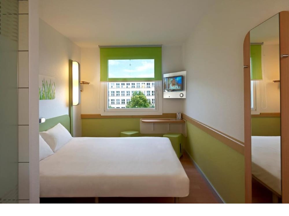 ibis budget warszawa reduta