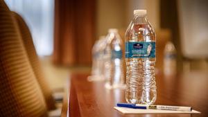 days inn and suites by wyndham sam houston tollway