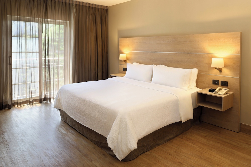 holiday inn express monterrey galerias by ihg