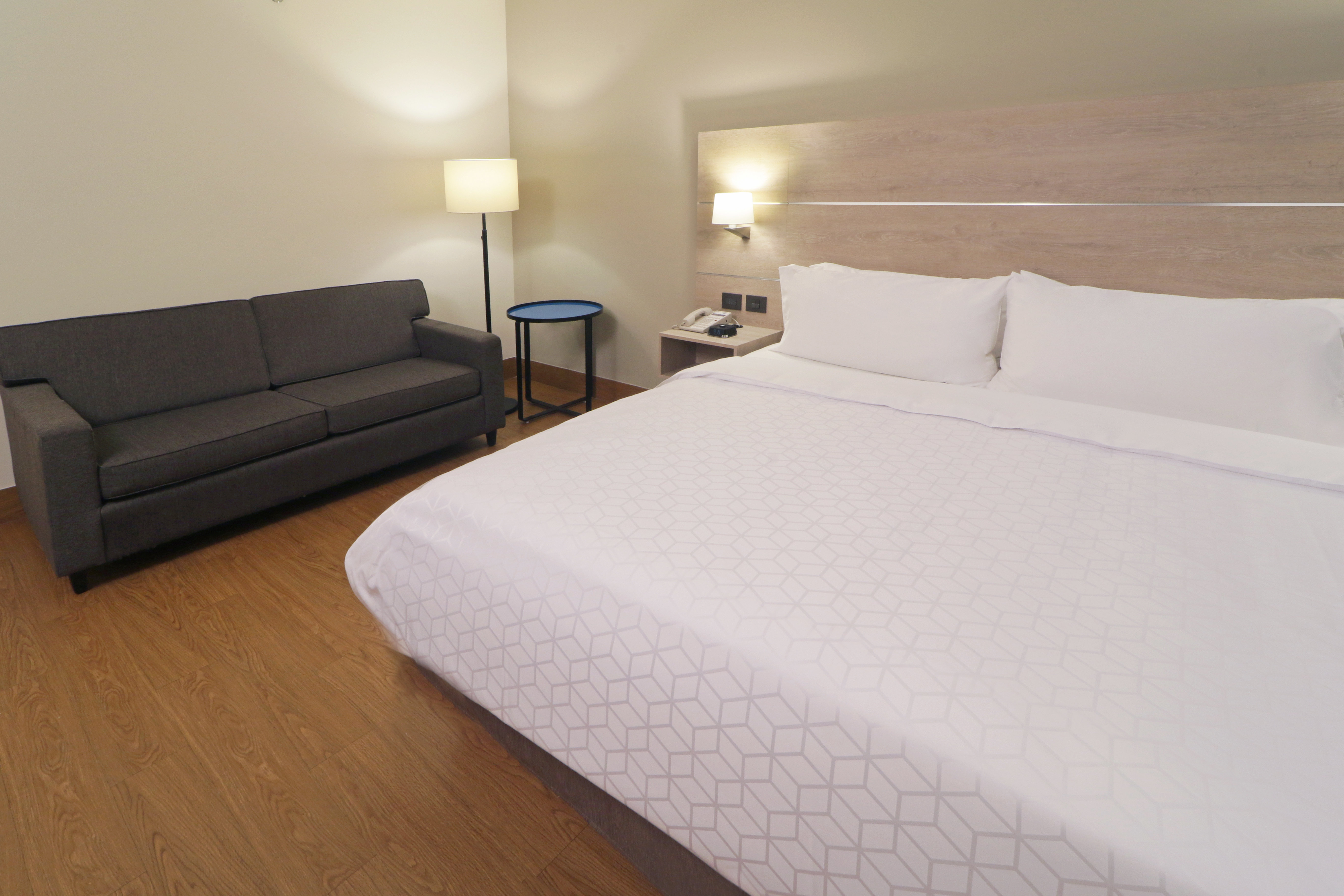 holiday inn express monterrey galerias by ihg