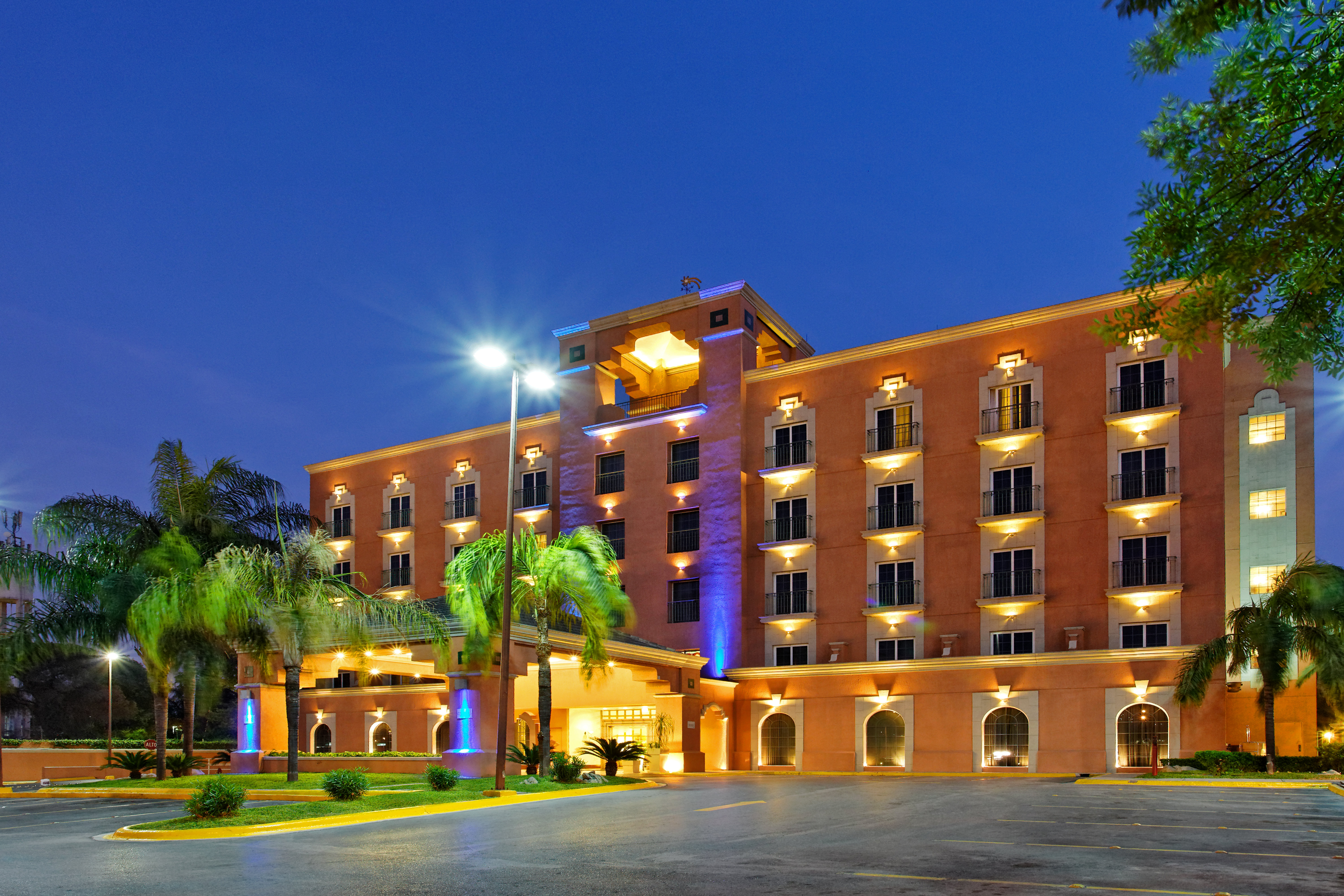 holiday inn express monterrey galerias by ihg