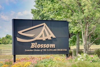 knights inn macedonia