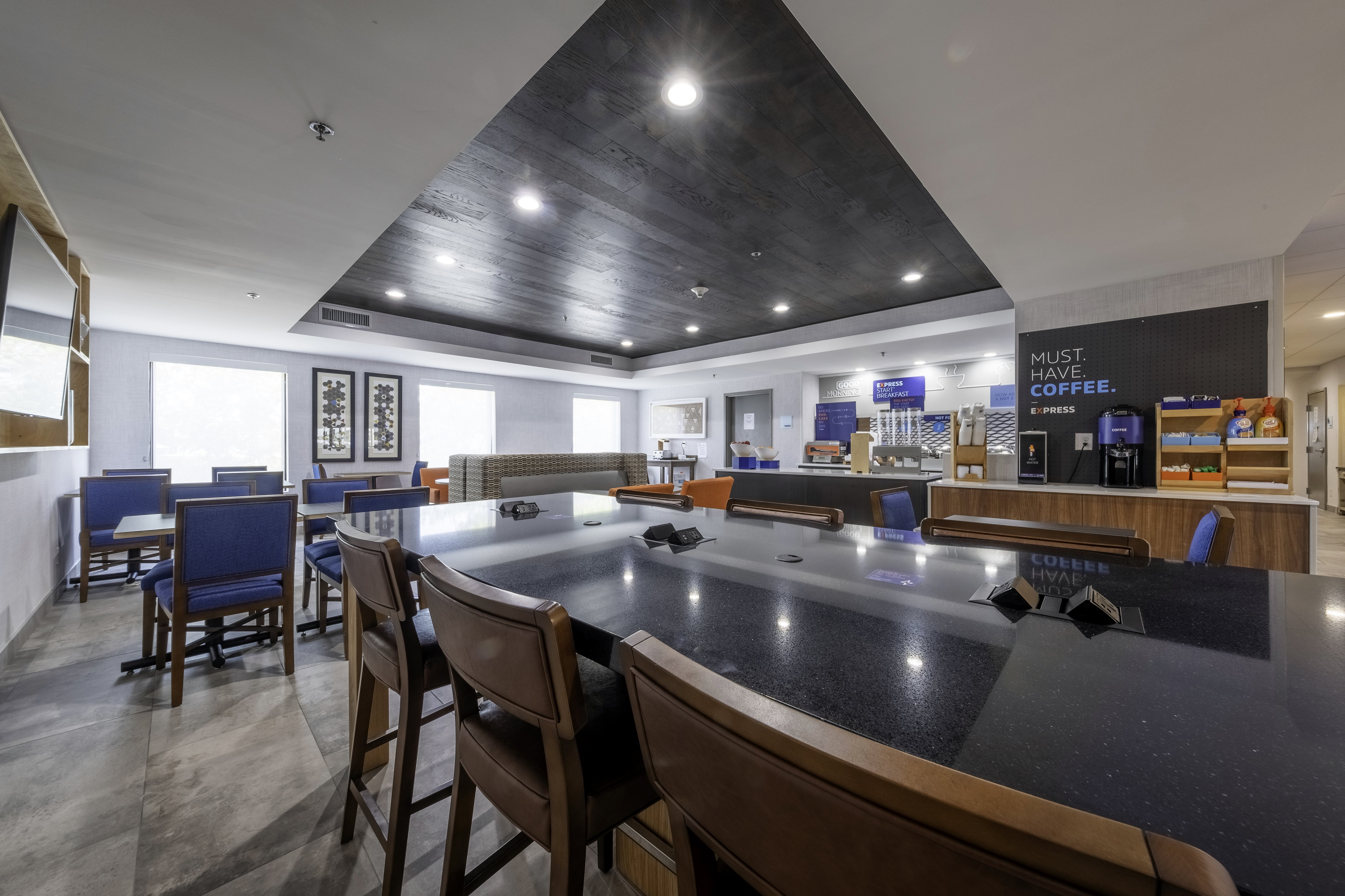 holiday inn express hotel and suites petersburg dinwiddie by ihg