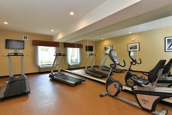 Holiday Inn Express Hotel & Suites Petersburg-Dinwiddie By Ihg,Dinwiddie>>Colonial Heights,3 star