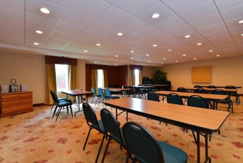 holiday inn express hotel and suites petersburg dinwiddie by ihg
