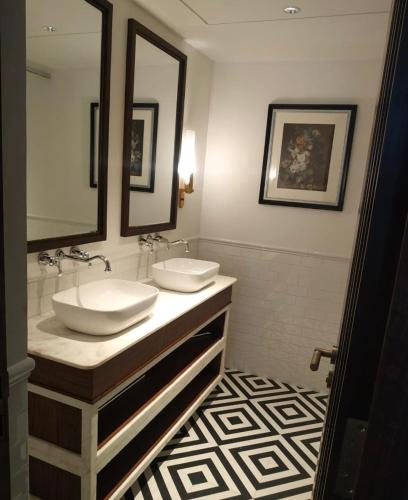 blue diamond ihcl seleqtions