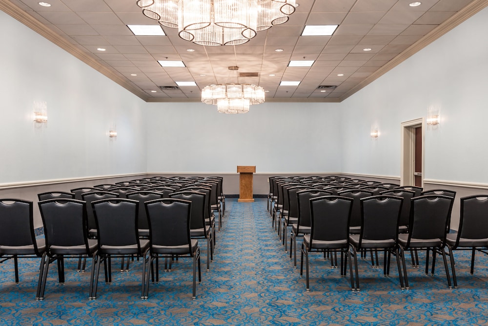 holiday inn hotel and suites oklahoma city north by ihg