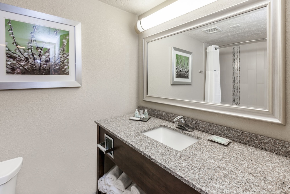 holiday inn hotel and suites oklahoma city north by ihg