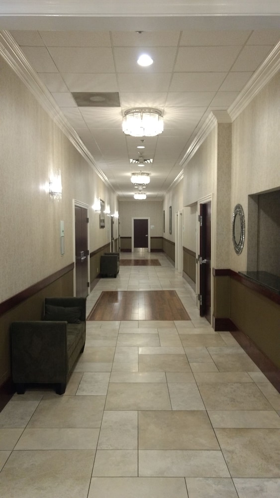 holiday inn hotel and suites oklahoma city north by ihg